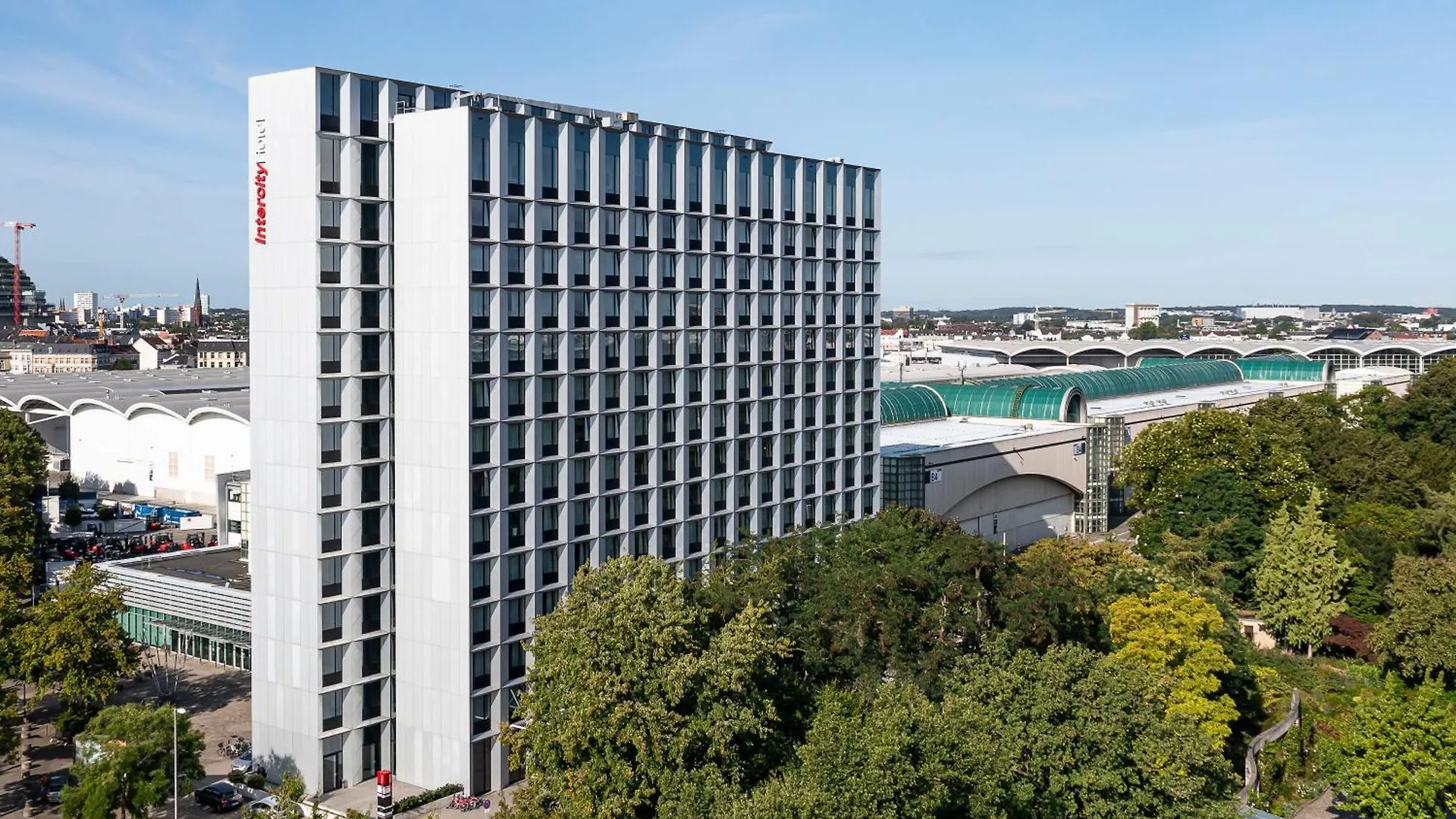 Intercityhotel Hamburg Dammtor-Messe 4*,