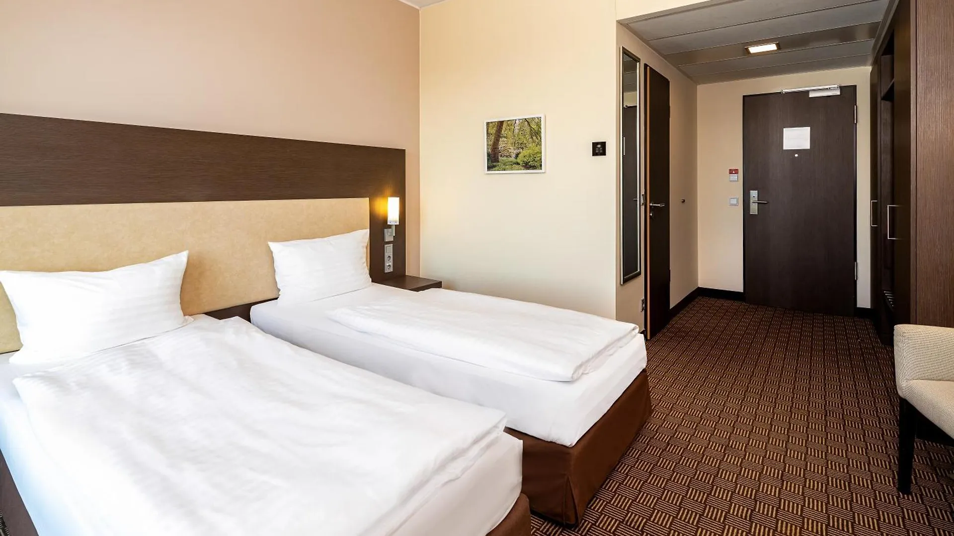 מלון Intercityhotel Hamburg Dammtor-Messe