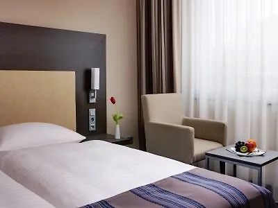 **** מלון Intercityhotel Hamburg Dammtor-Messe גרמניה