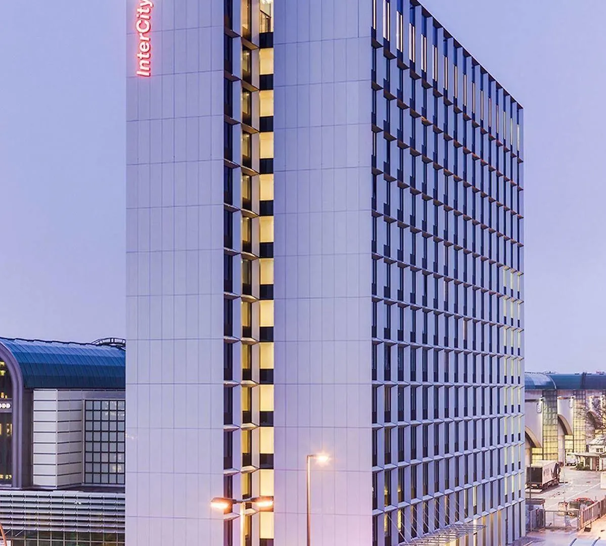 Intercityhotel Hamburg Dammtor-Messe מלון