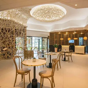 novotel-nice-arenas-aeroport.fr-provencehotel.com/