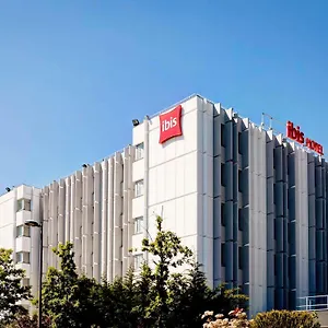 hotel-ibis-lyon-est-bron.hotels-rhonealpes.com/